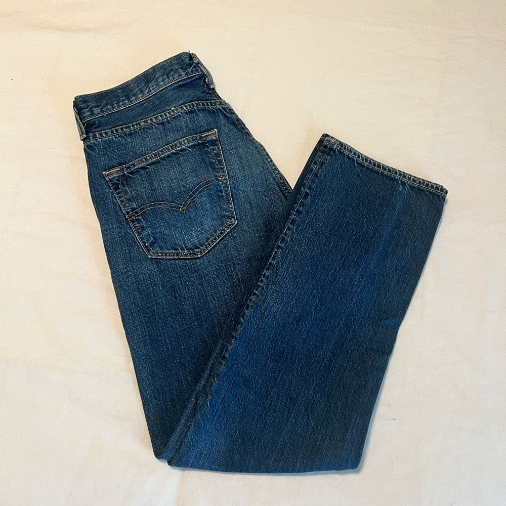Classic Levi's 501 Dark Blue Straight Jeans, size 32